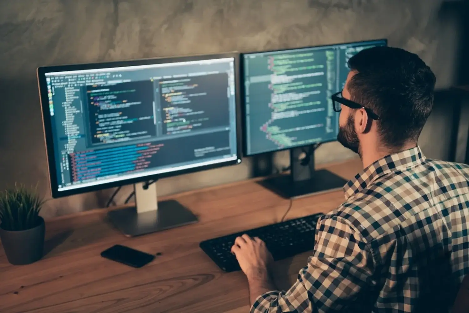 Programador usando Sentencia Switch en TypeScript