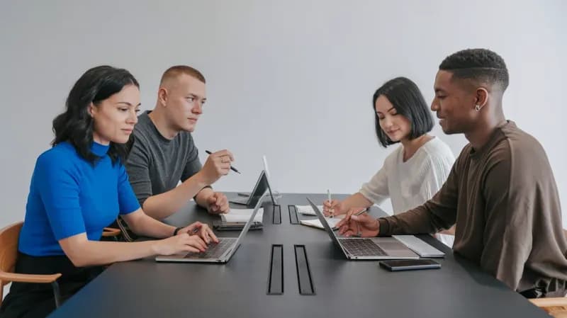 Roles Principales de un Equipo de Marketing