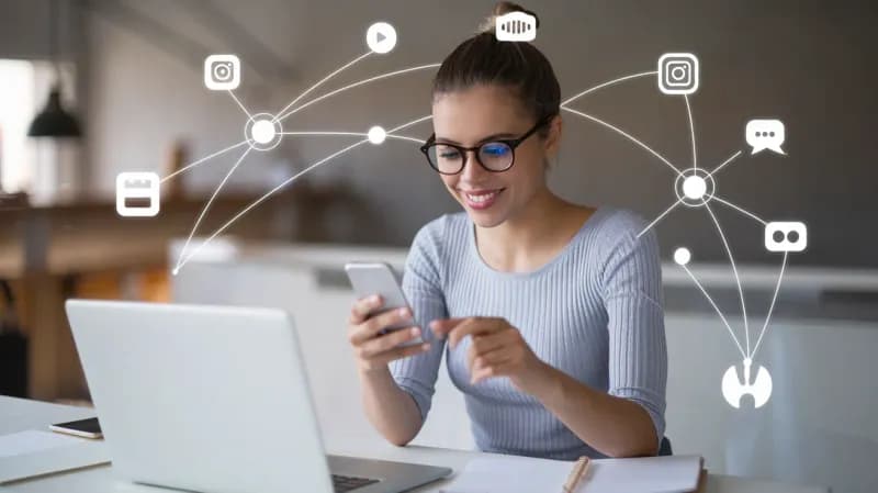 ¿Qué Hace un Community Manager? Guía Completa